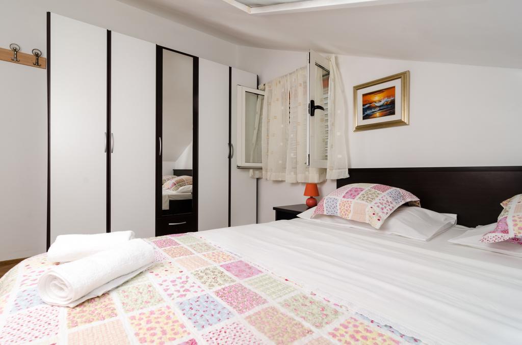Apartment Mala Ana Dubrovnik Kamer foto